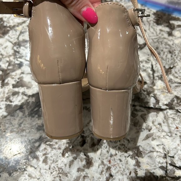 Chinese Laundry Nude Patent Block Sandal Heels Sz 6 - Picture 3 of 6